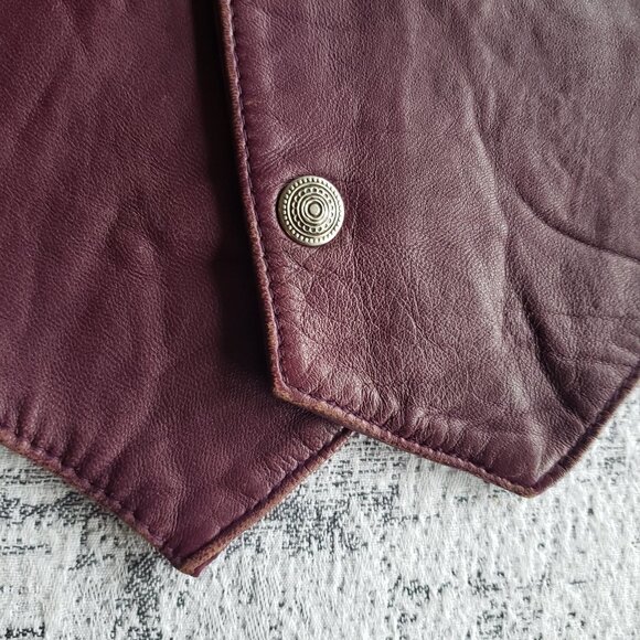 Vintage VTG Purple Leather Vest w Hand Painted Silver Details and Metal Snaps - Picture 9 of 13